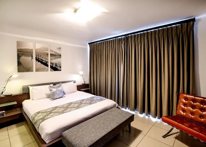 The Nicol Hotel And Apartments