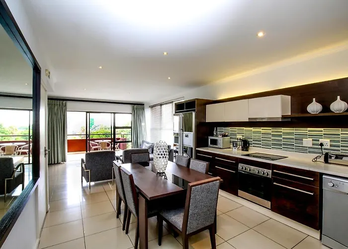 The Nicol Hotel And Apartments